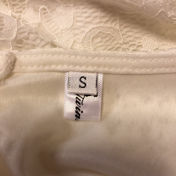 White Lace Overlay Bell Sleeve Sleeve Dress - Picture 6 of 6